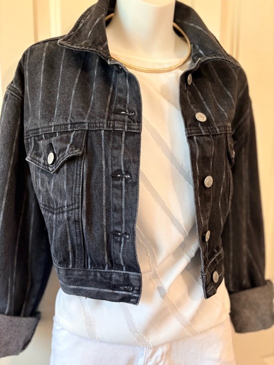 PacSun Jackets & Blazers - Cropped Black Pinstripe Denim Jacket - Women, size M/L